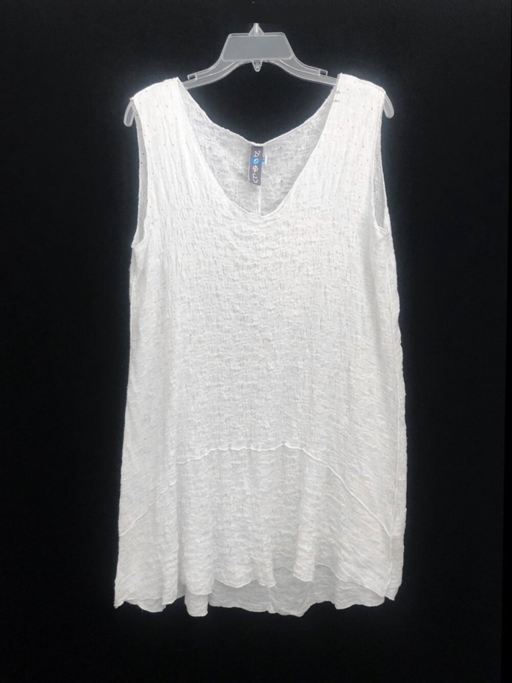 NoBlu White Long Tunic Top Medium but tagged XS